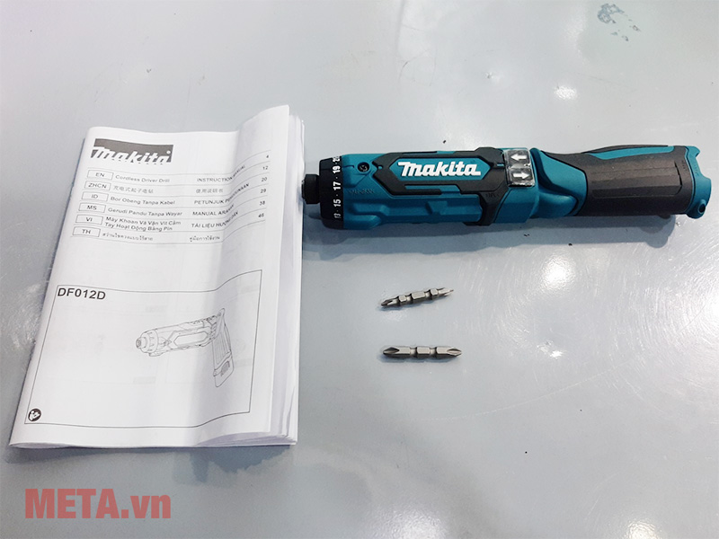 Máy khoan vặn vít dùng pin Makita DF012DZ