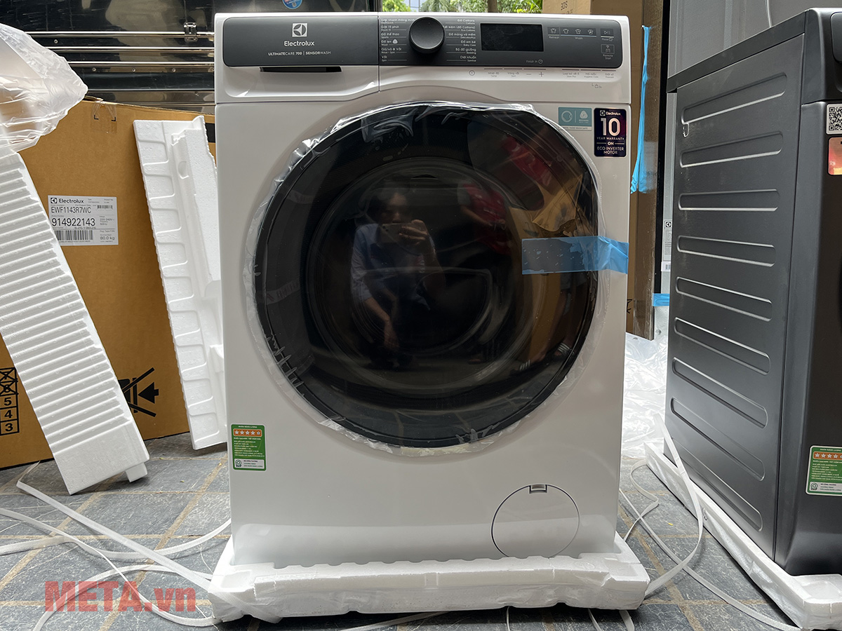Máy giặt Electrolux UltimateCare 700 Inverter 11kg EWF1143R7WC