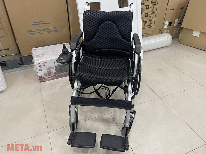 Xe lăn điện bánh đặc D301