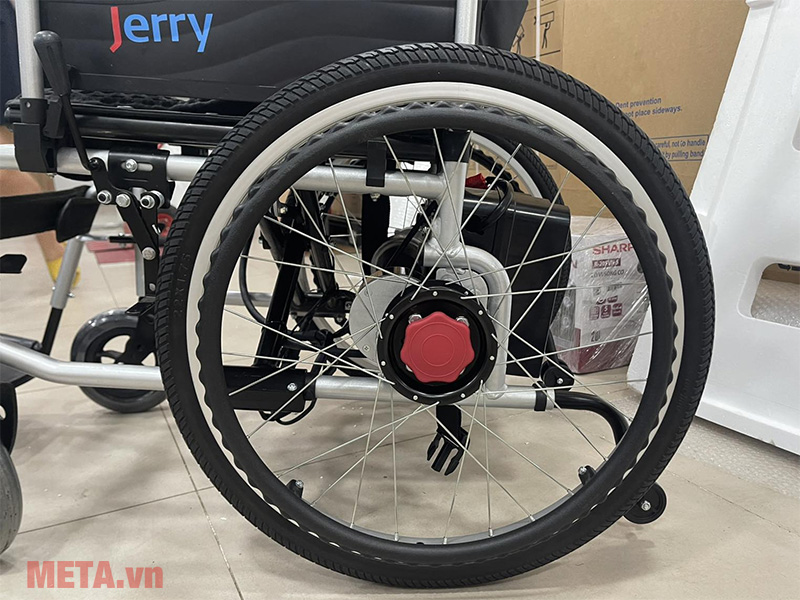 Xe lăn điện bánh đặc D301