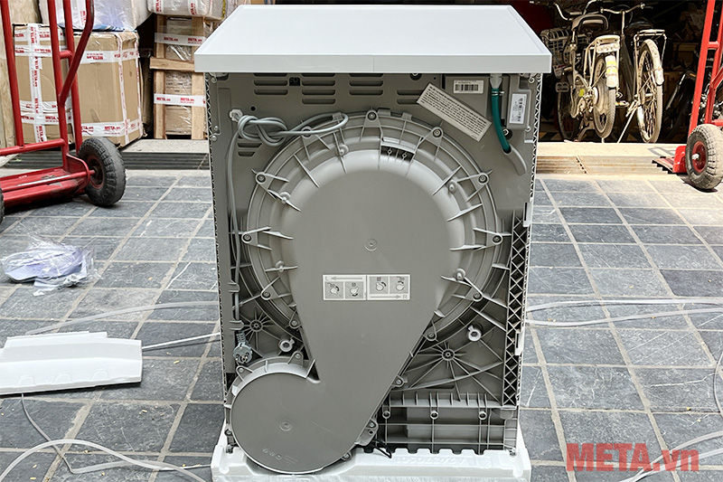 Máy sấy bơm nhiệt Electrolux UltimateCare 8kg EDH803J5WC