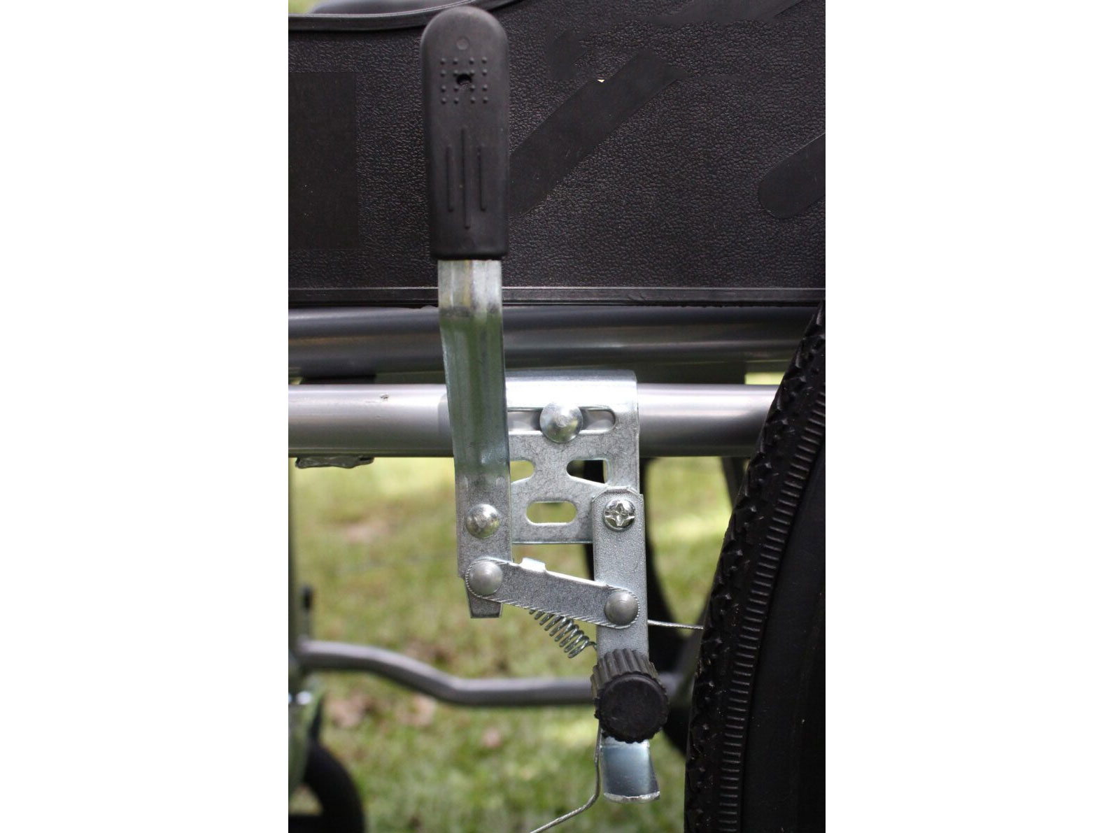 Xe lăn tay ngả giường Nikita NKT-N216-3 (S216-3PTX)