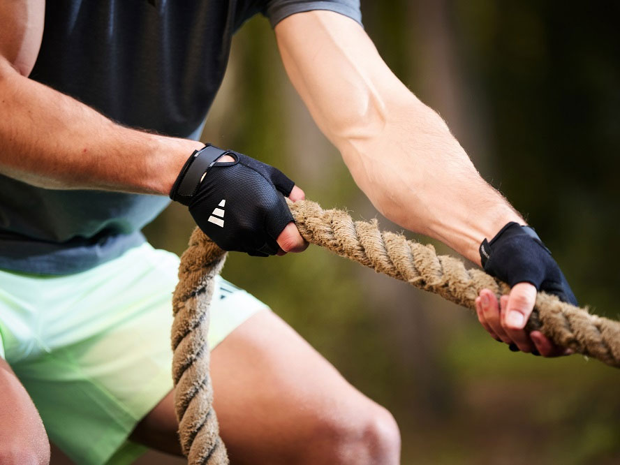 Găng tay thể thao Adidas Size M ADGB-15002WH