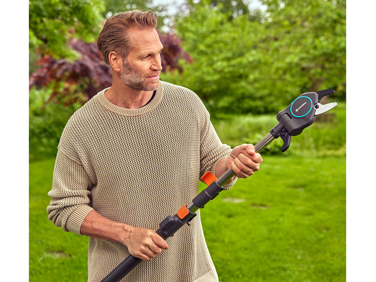 Kéo cắt cành tầm cao Gardena Starcut Pro L 12081-20