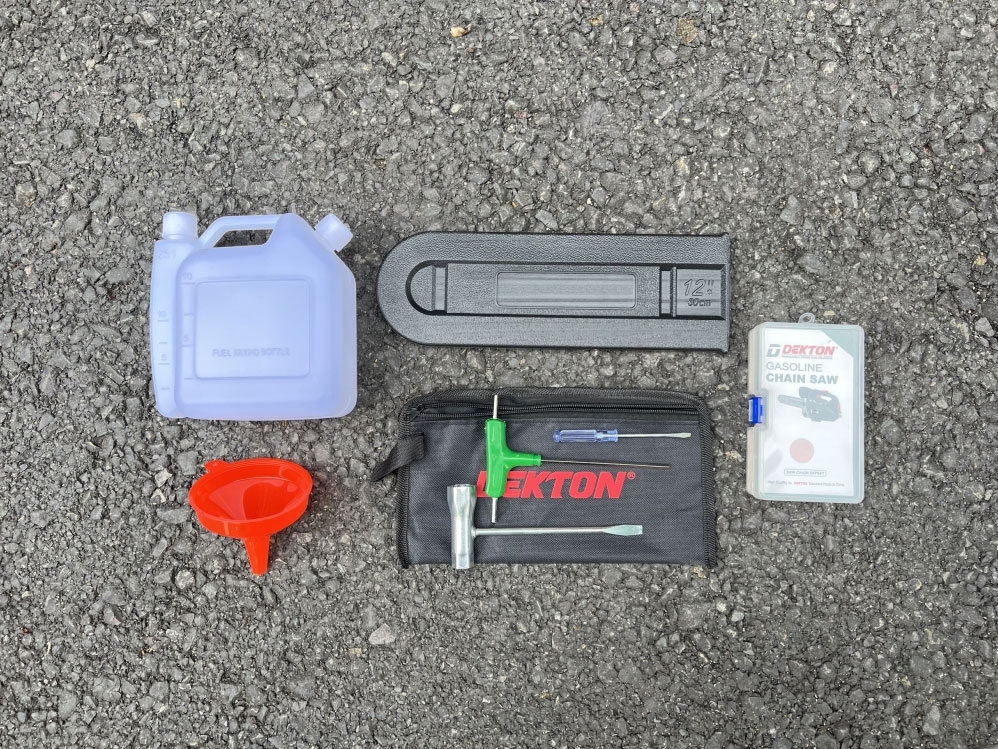 Máy cưa xích 2 thì Dekton DK-CX12