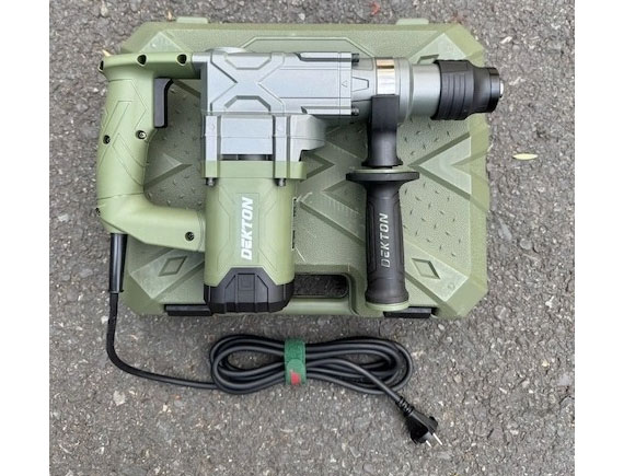 Máy khoan đục bê tông 2 chức năng Dekton DK-RH3002XPRO 1.050W