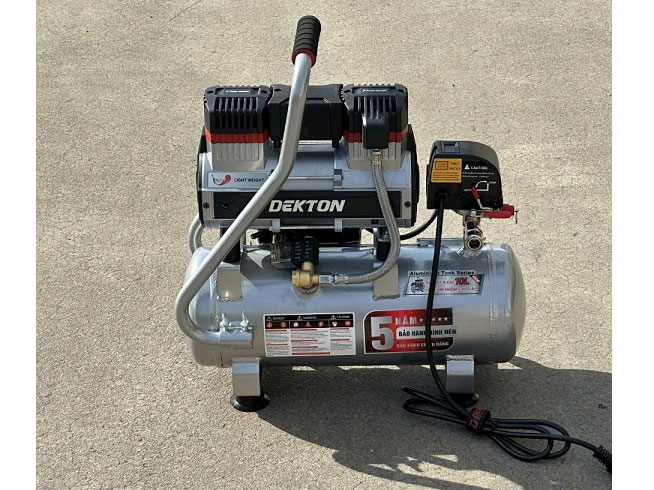 Máy nén khí không dầu Dekton DK-AC2910PROMAX (1.5HP, 10 lít, bình hợp kim nhôm)