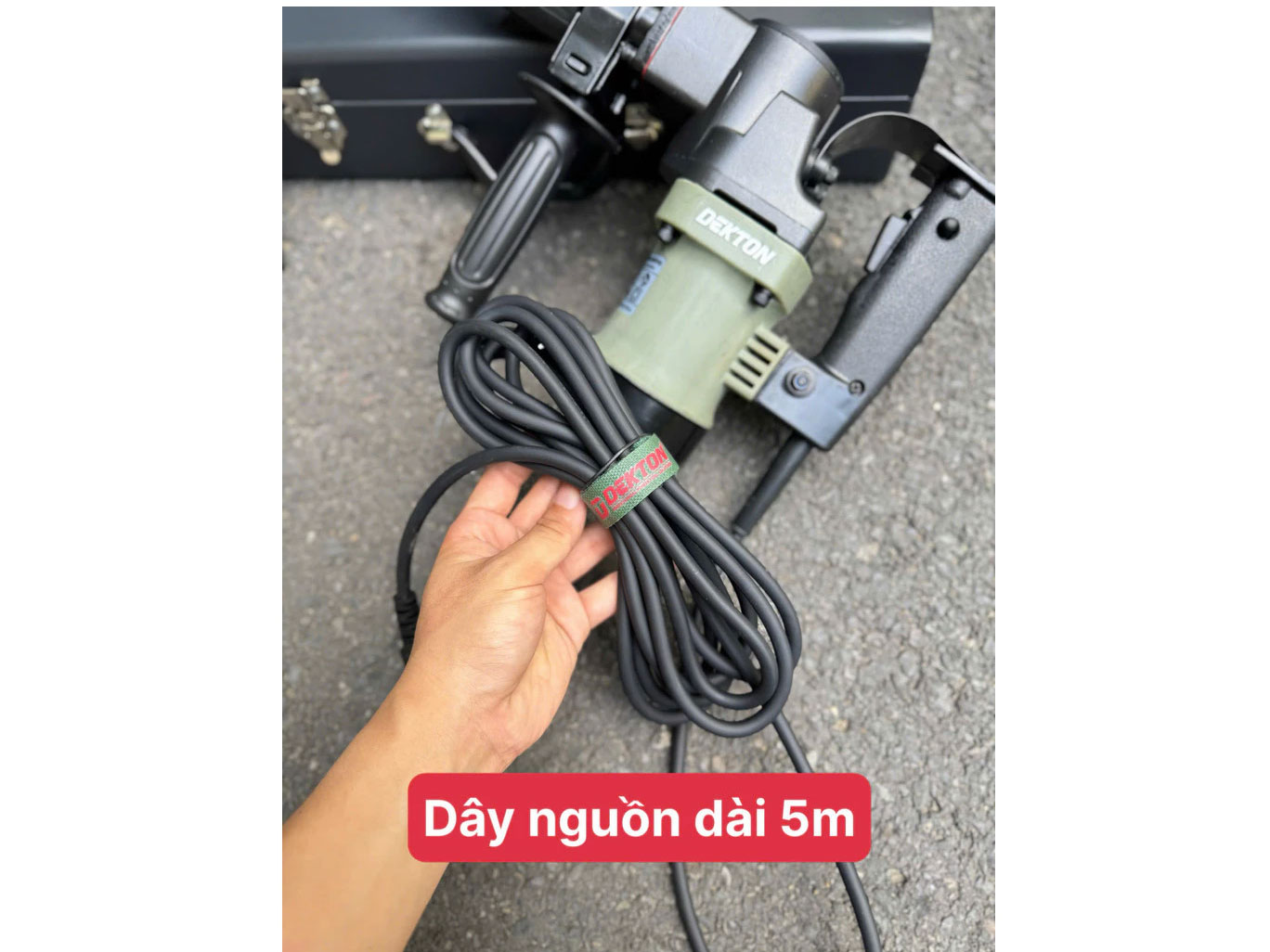 Máy đục bê tông Dekton DK-DH0810XPRO (17mm - 1.250W)