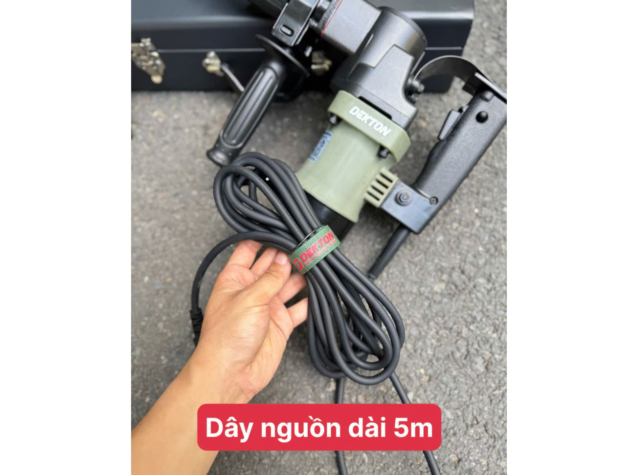 Máy đục bê tông Dekton DK-DH0810XPRO (17mm - 1.250W)