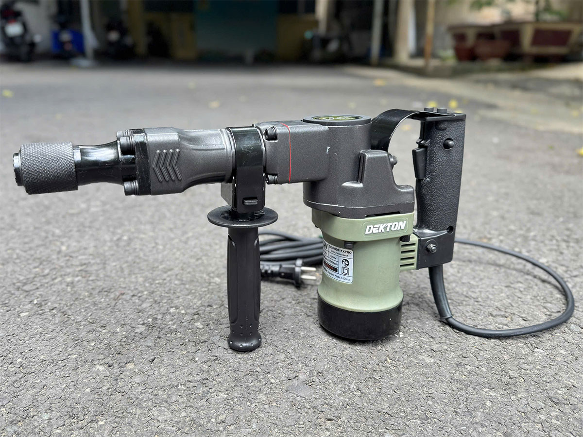 Máy đục bê tông Dekton DK-DH0811XPro (17mm - 1.250W)