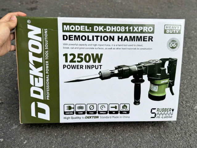 Máy đục bê tông Dekton DK-DH0811XPro (17mm - 1.250W)