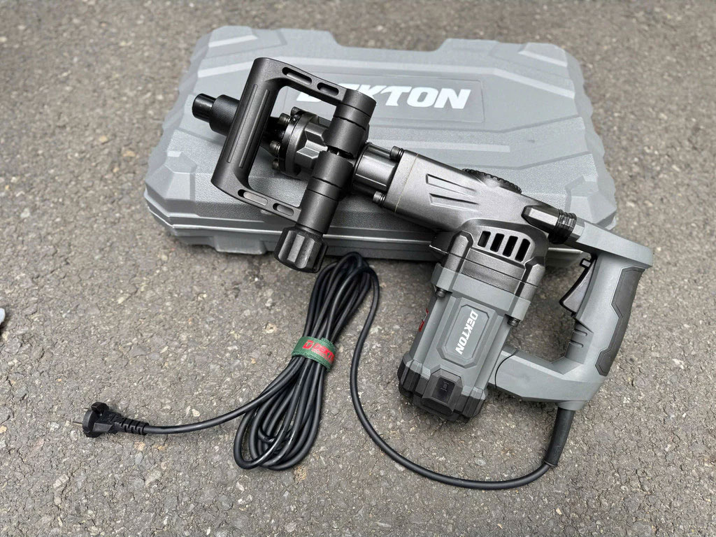 Máy đục bê tông Dekton DK-DH3505PRO (17mm - 1.350W)