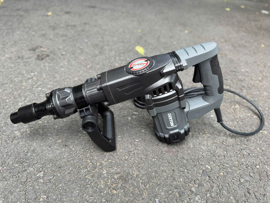 Máy đục bê tông Dekton DK-DH3505PRO (17mm - 1.350W)