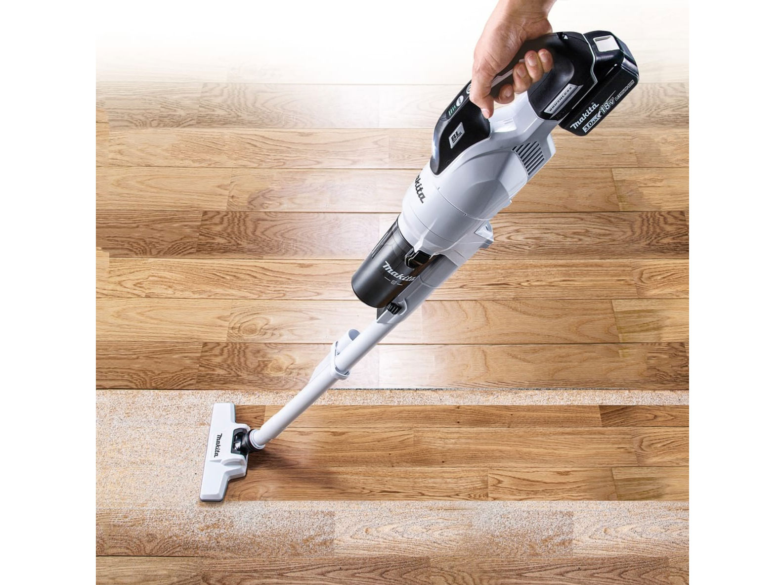 Máy hút bụi dùng pin 18V Makita DCL286FZW (Chưa pin và sạc)