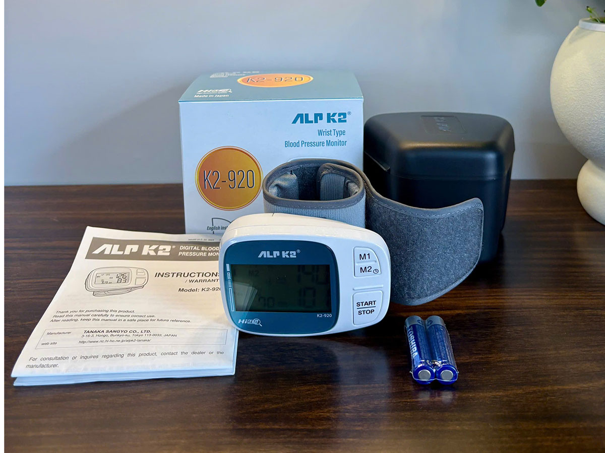 Máy đo huyết áp cổ tay ALPK2 K2-920