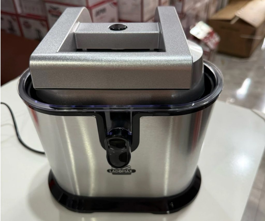 Máy vắt cam 2 đầu ép Ladomax HA-938