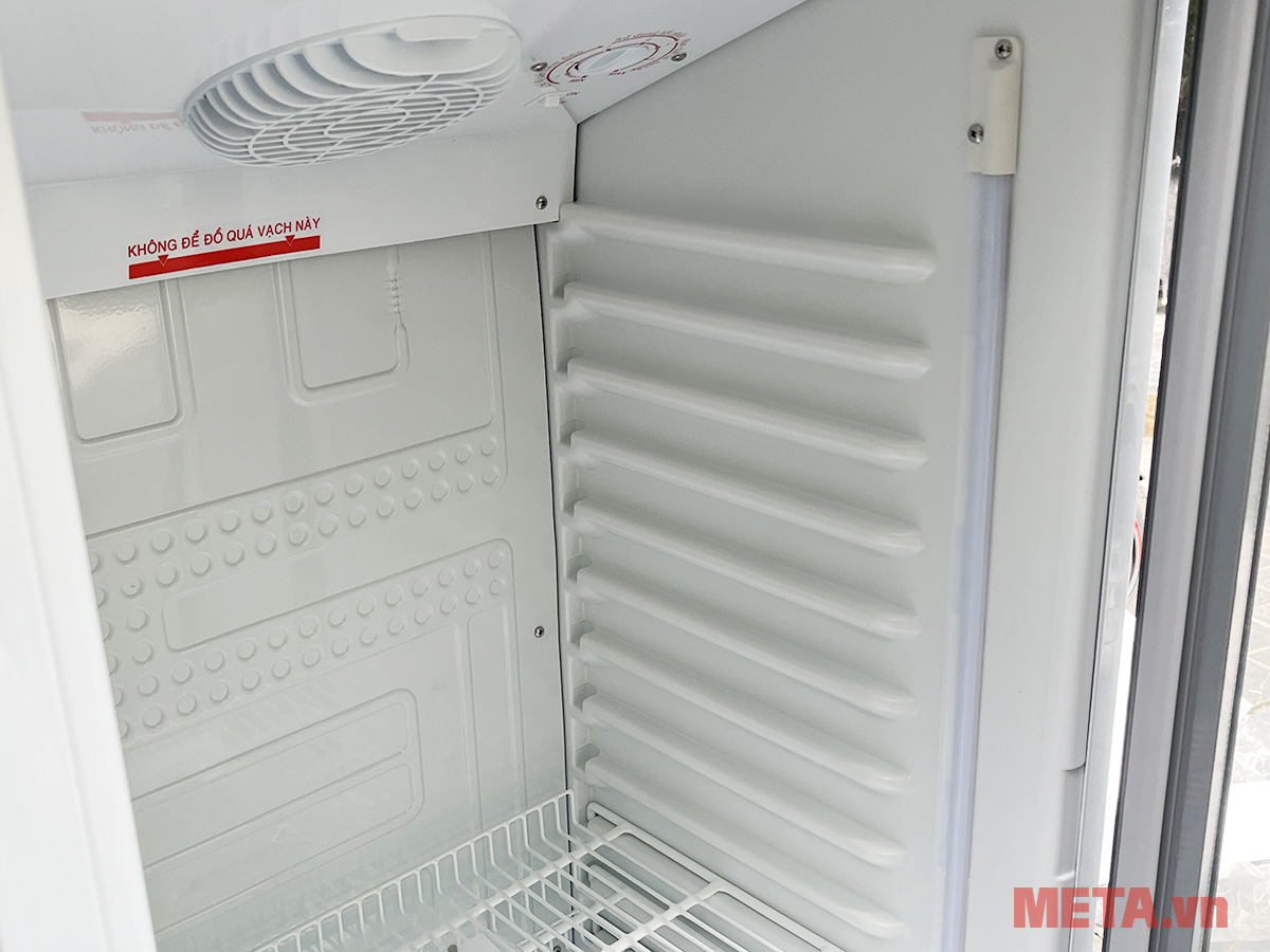 òng tủ ABS bền bỉ, dễ vệ sinh Tủ mát Sanaky VH-218KL