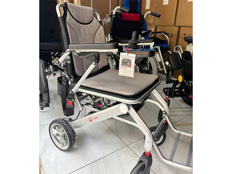 Xe lăn điện cao cấp Tama 6000F