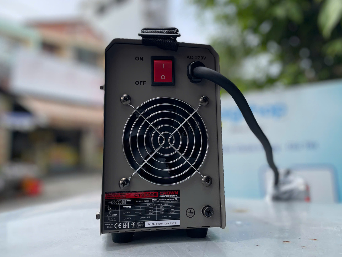 Máy hàn que Crown CT 33098