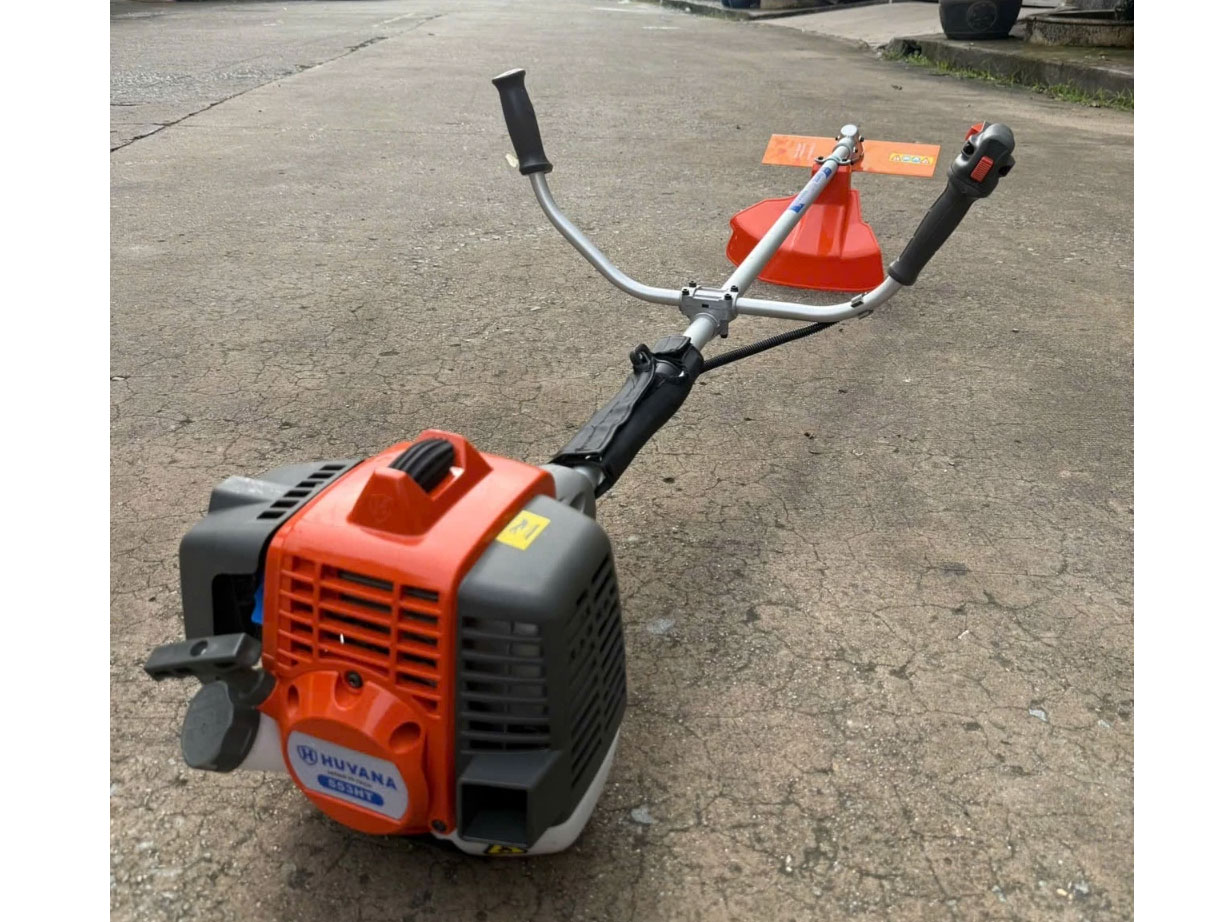 Máy cắt cỏ 2 thì HUVANA 553HT