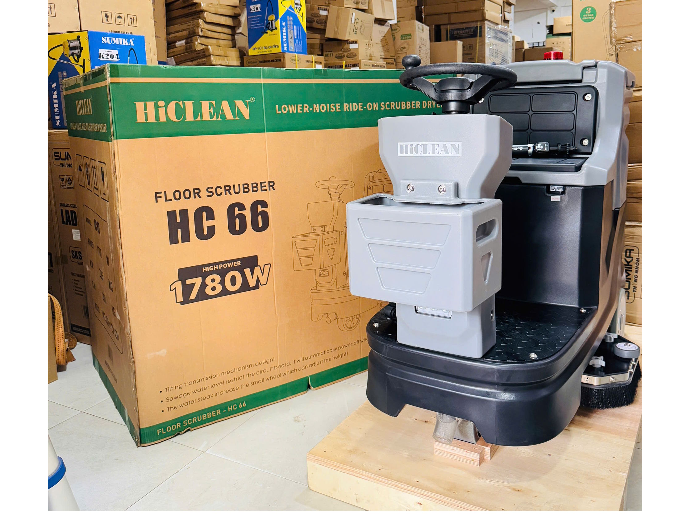 Máy chà sàn liên hợp ngồi lái HiClean HC66
