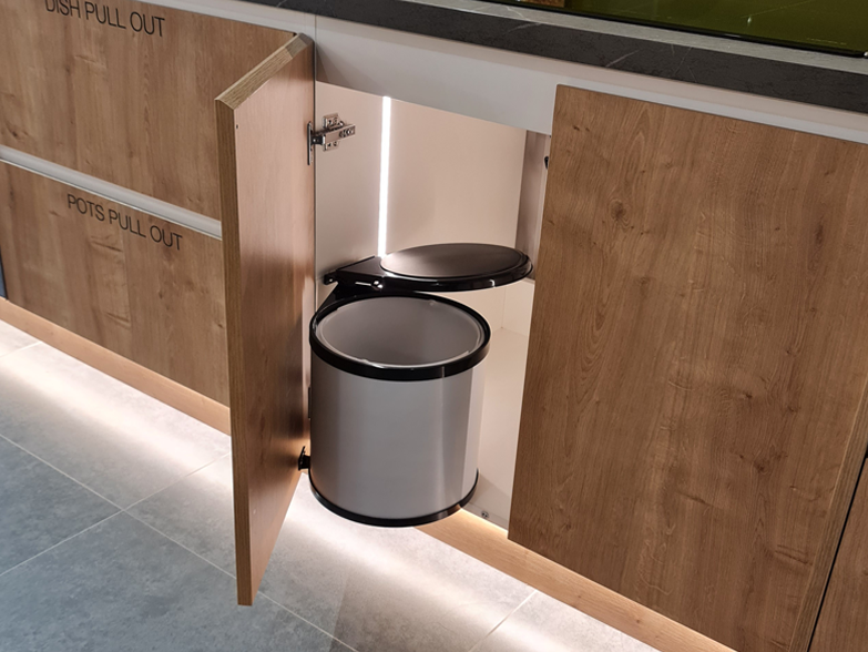 Thùng rác Hafele Viola 8L (502.24.003)