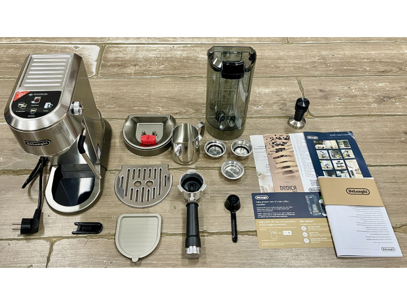 Máy pha cà phê Delonghi EC890.M