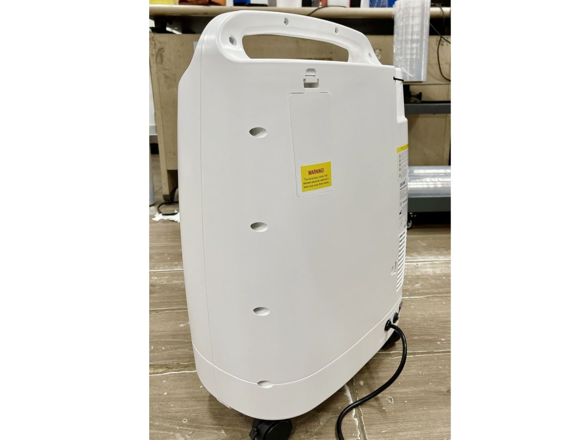 Máy tạo oxy tích hợp xông khí dung Oromi SZ-5DW (5 lít/phút)