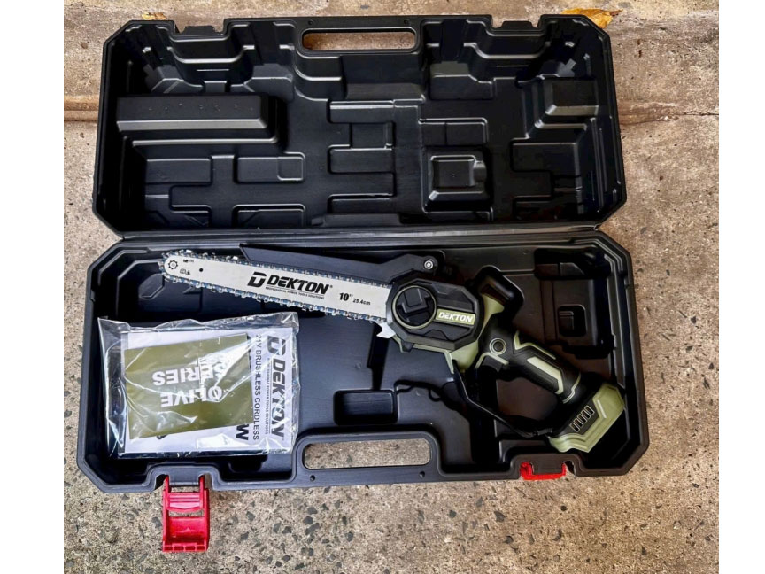 Máy cưa xích pin 21V Dekton M21-CX10PRO (chưa pin, sạc)