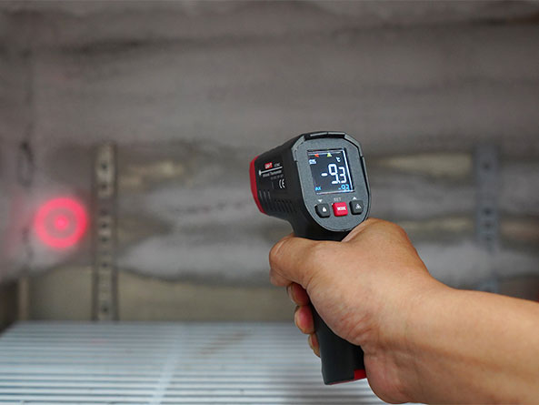 Máy đo nhiệt độ hồng ngoại UNI-T UT306C