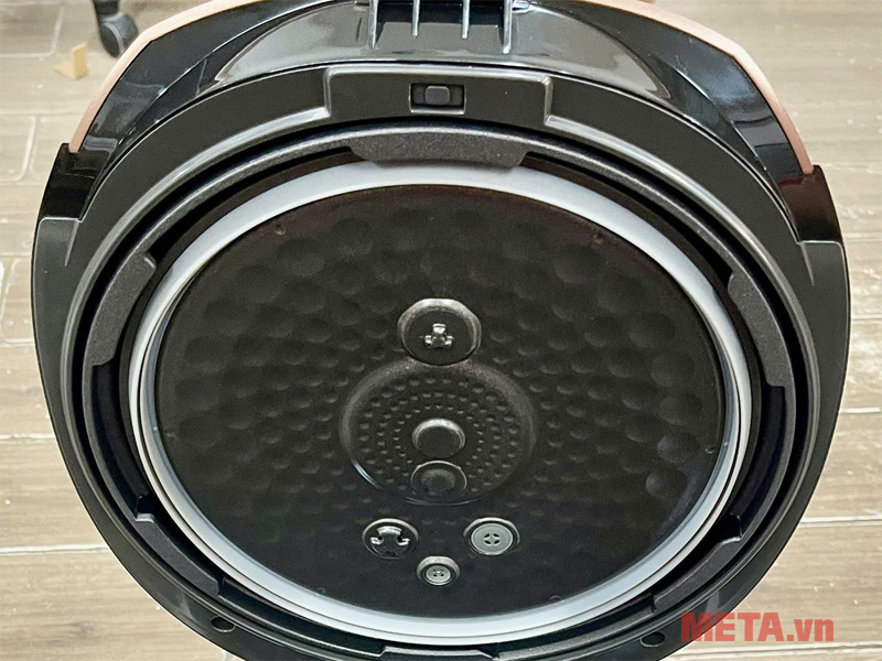 Nồi cơm điện áp suất cao tần 1.8 lít Cuckoo CRP-HWF1000F/BKBRVN