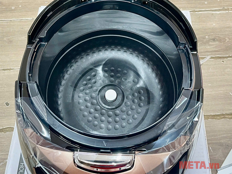 Nồi cơm điện áp suất cao tần 1.8 lít Cuckoo CRP-HWF1000F/BKBRVN