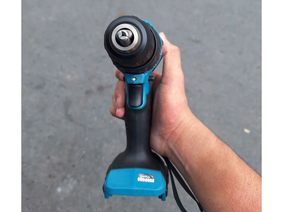 Máy khoan động lực dùng pin 18V Makita DHP490Z (Chưa pin, sạc)