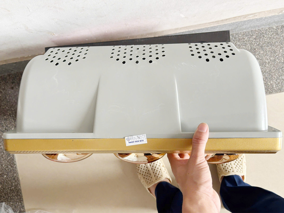 Đèn sưởi nhà tắm 3 bóng Creen CR-03
