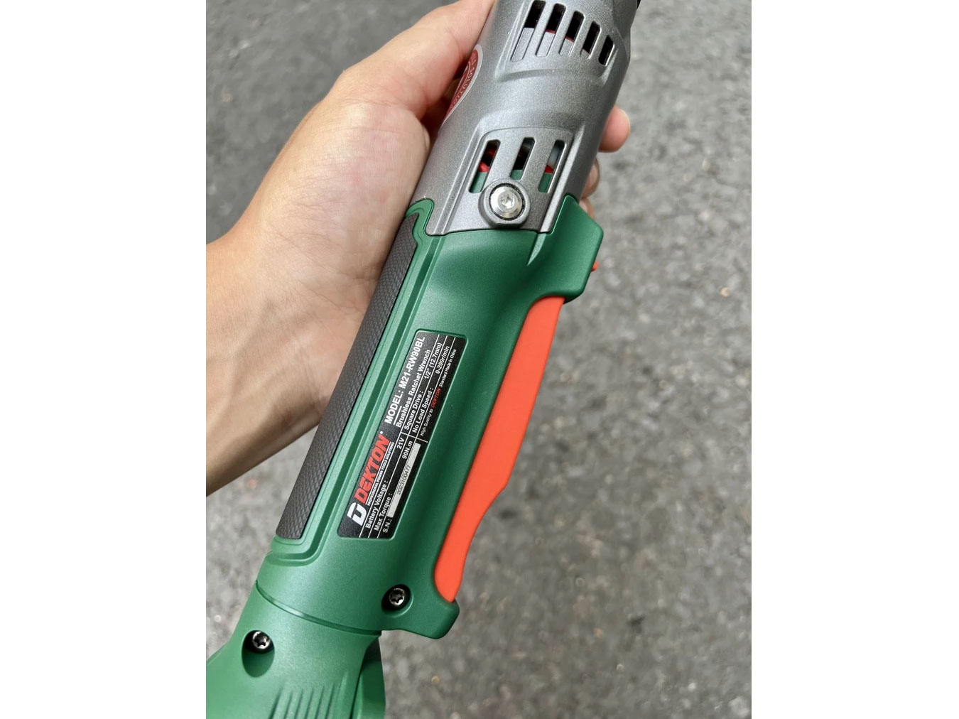 Máy siết bu lông pin 21V Dekton M21-RW90BL (chưa pin, sạc)