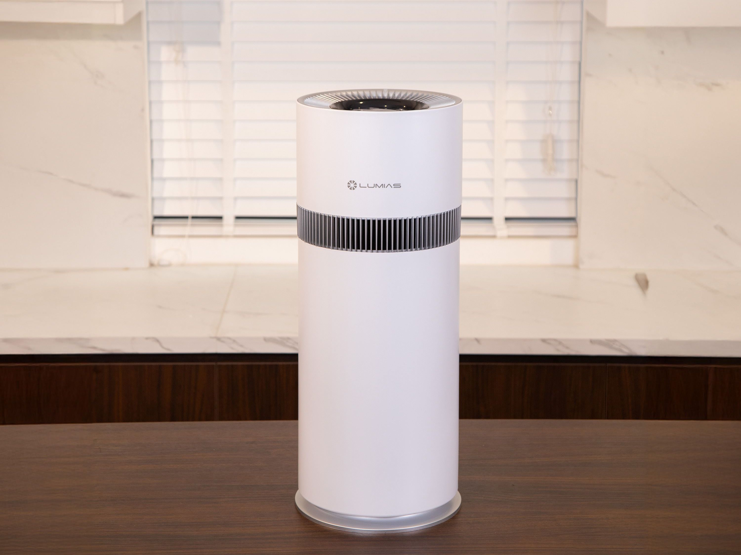 Máy tạo ẩm ion âm 10L Lumias LEH-06W - Trắng bạc, 15W