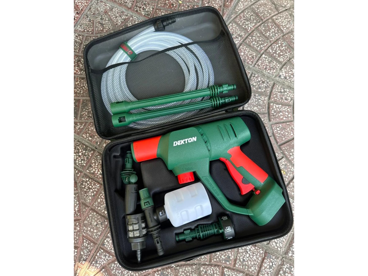 Máy rửa xe chạy pin 21V Dekton M21-SRX1405PROMAX (chưa pin và sạc)