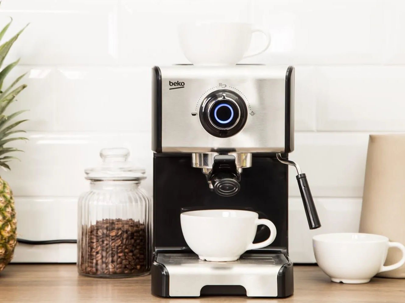 Máy pha cafe espresso Beko CEP5152B