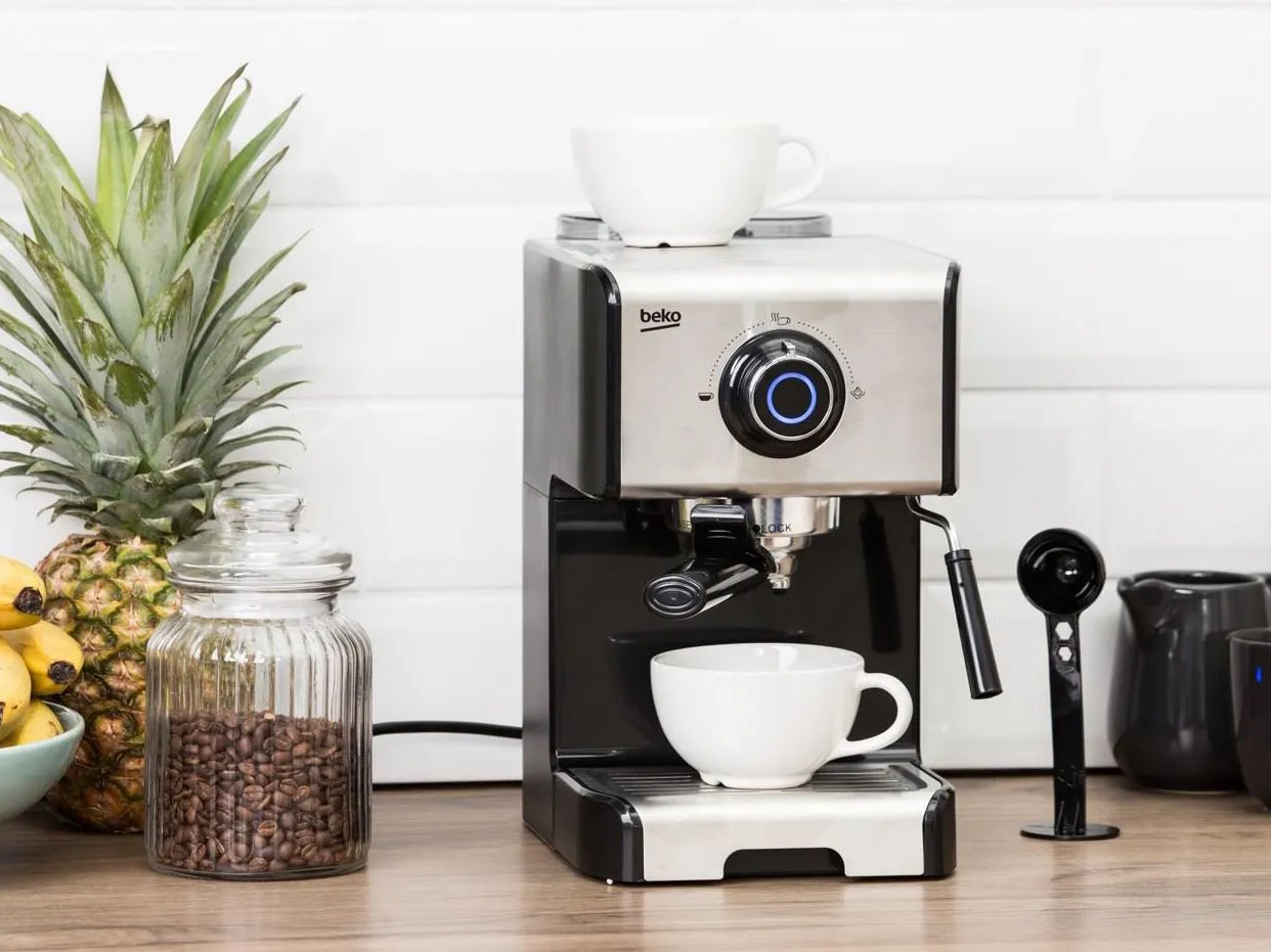 Máy pha cafe espresso Beko CEP5152B