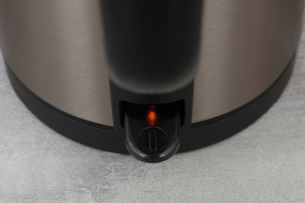 Ấm siêu tốc inox 2 lớp 2 lít Sunhouse SHD1396