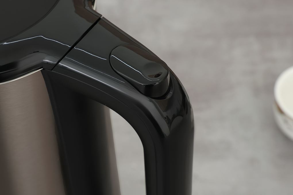 Ấm siêu tốc inox 2 lớp 2 lít Sunhouse SHD1396