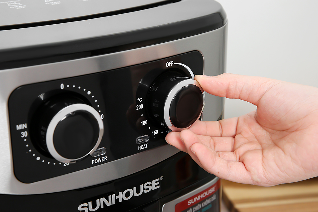Nồi chiên không dầu 9 lít Sunhouse SHD4035