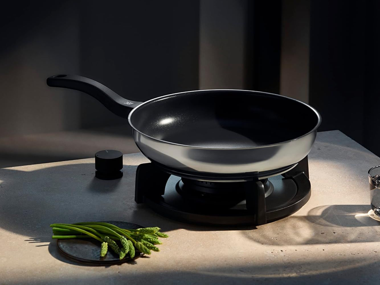 Chảo chống dính WMF Devil 20cm - 0733606299