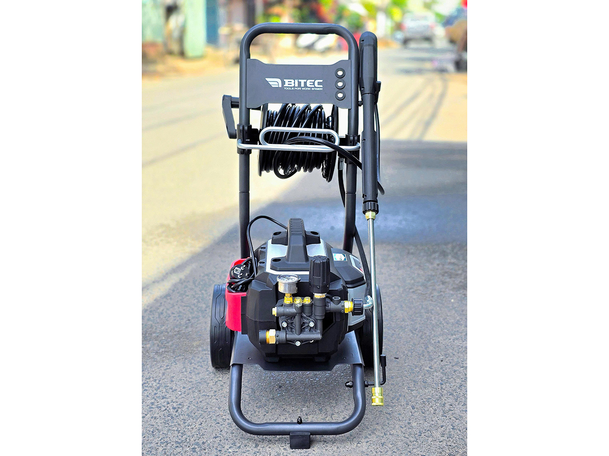 Máy rửa xe Btec BT3812 (3.600W, chống giật)