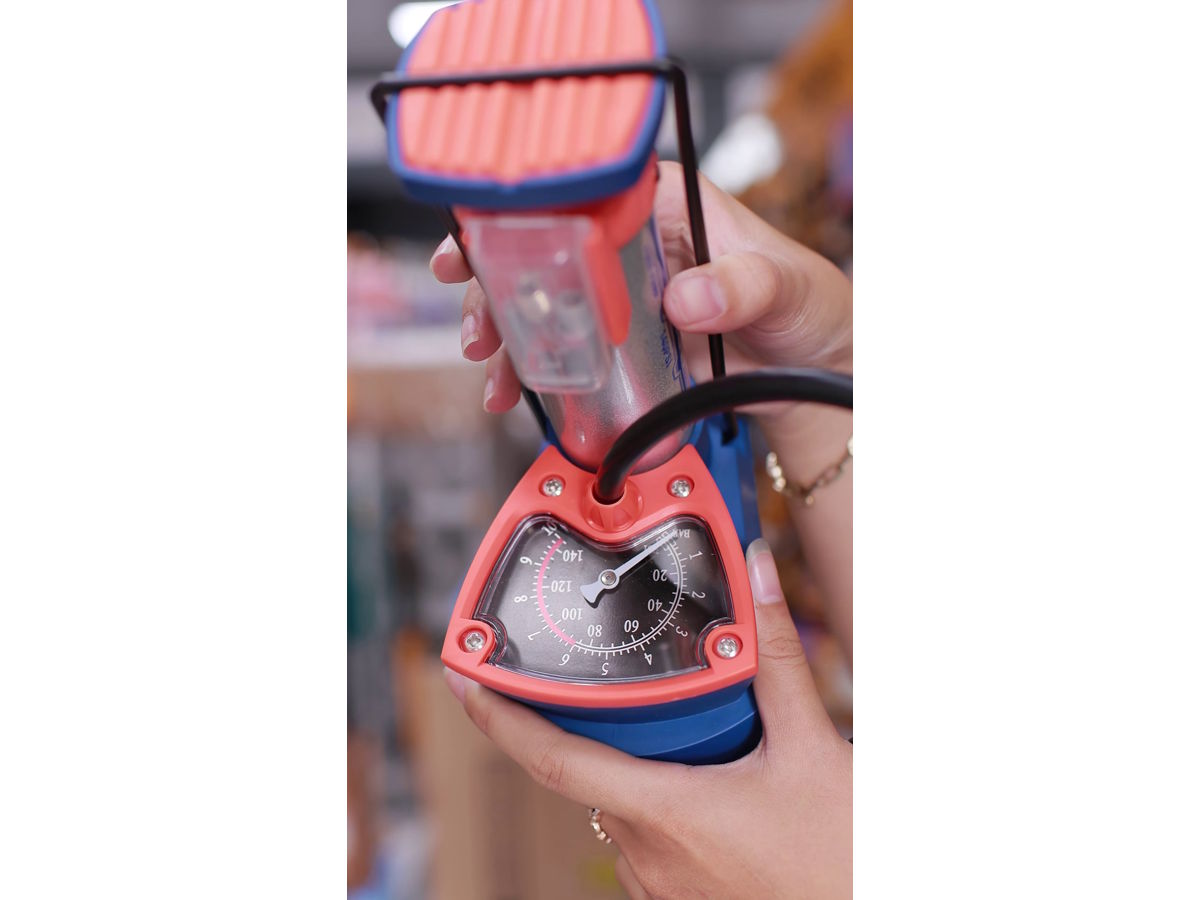 Bơm đạp chân Wadfow WPP2510 (có đồng hồ)