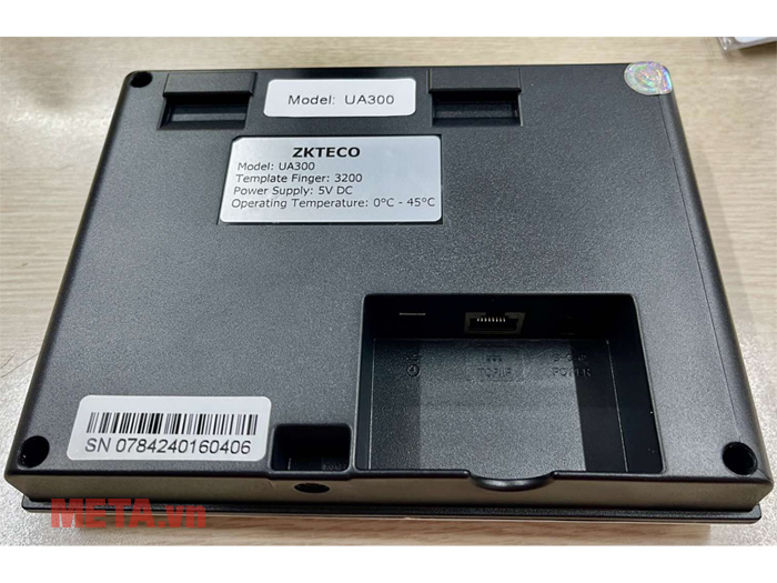Máy chấm công vân tay ZKTeco UA300