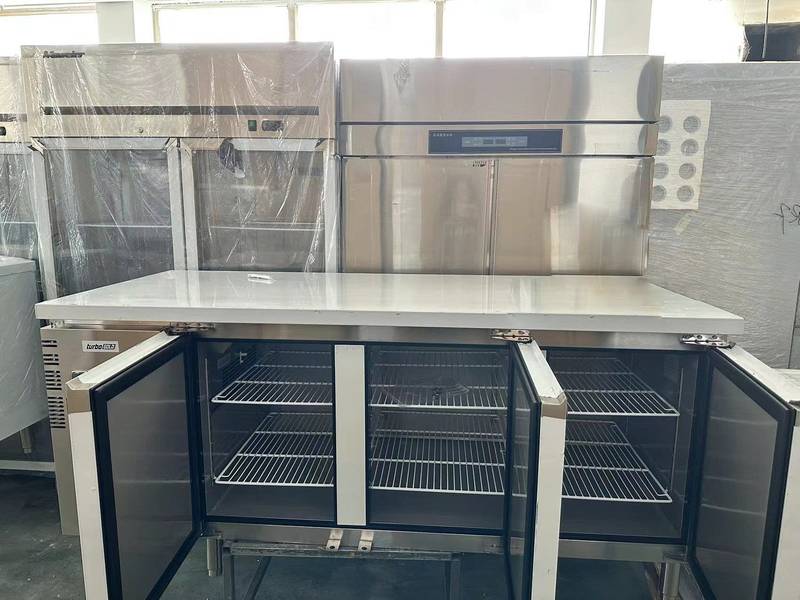 Bàn đông 3 cánh inox TurboGold TG-18UF