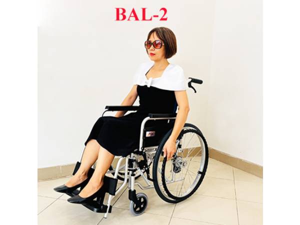 Xe lăn Miki BAL-2 khung hợp kim nhôm