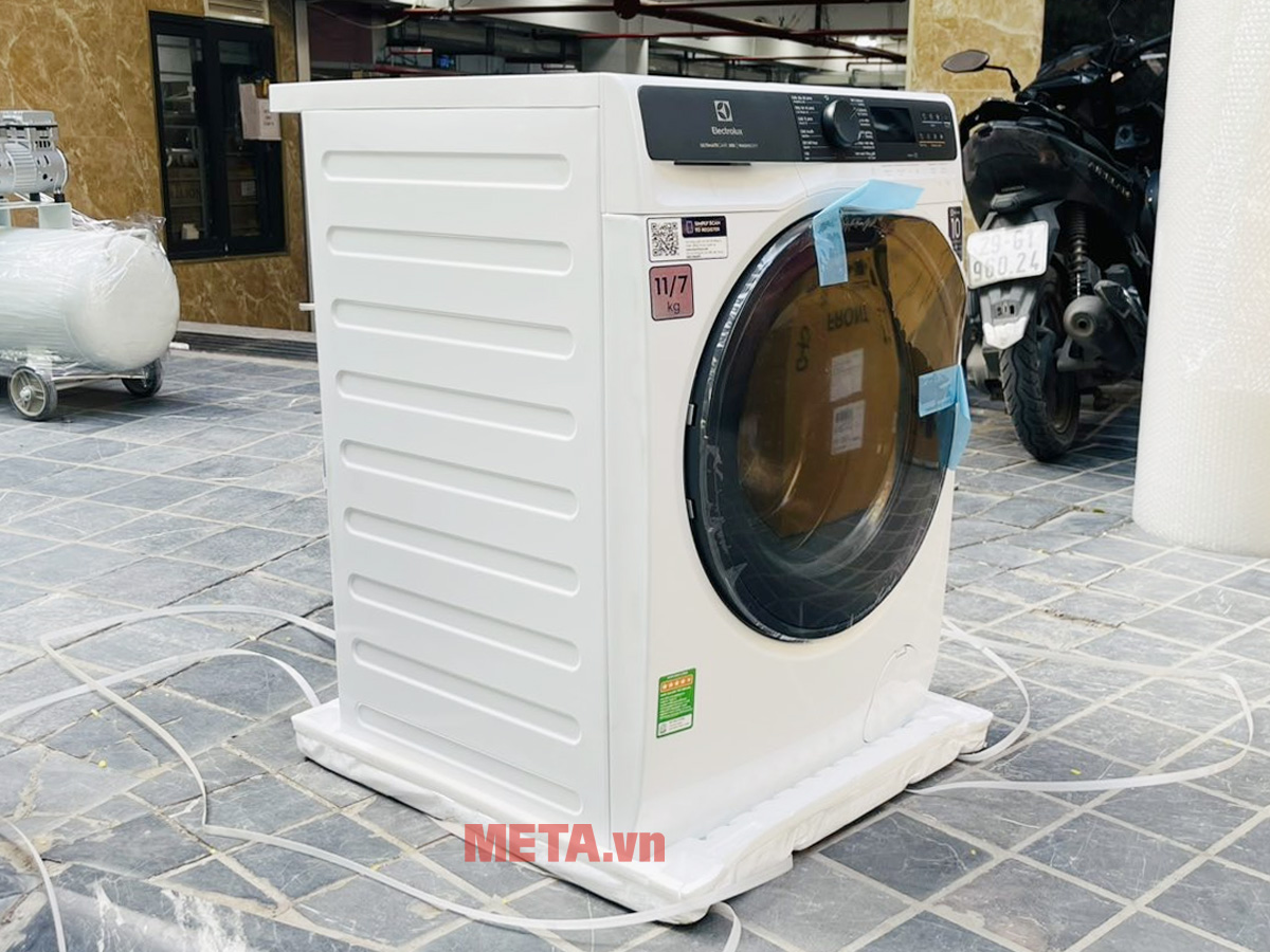 Máy giặt sấy Electrolux UltimateCare 500 Inverter EWW1123P5WC