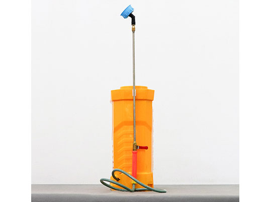 Máy phun thuốc trừ sâu, côn trùng điện Con Ong Vàng Li16 (1 pin)